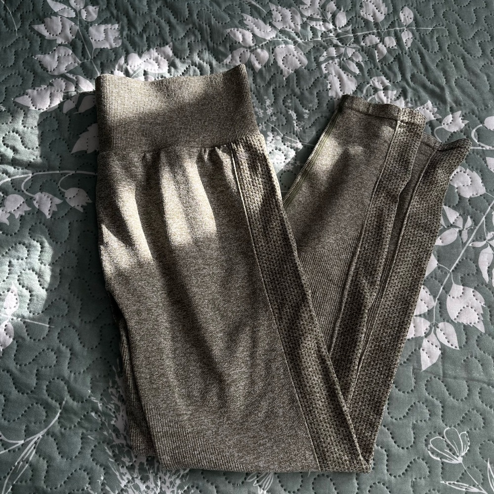 Active leggings